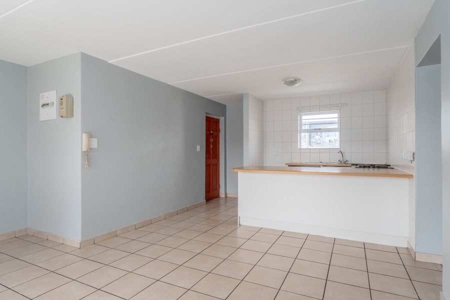 2 Bedroom Property for Sale in Vredekloof East Western Cape